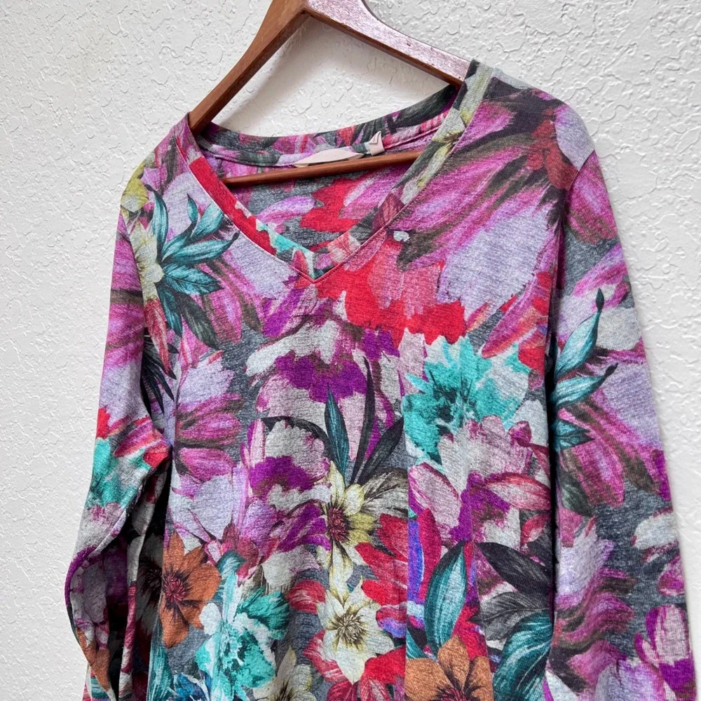 Soft Surroundings Floral V-Neck Long Sleeve Knit Top Purple Magenta 1X - Picture 2 of 5